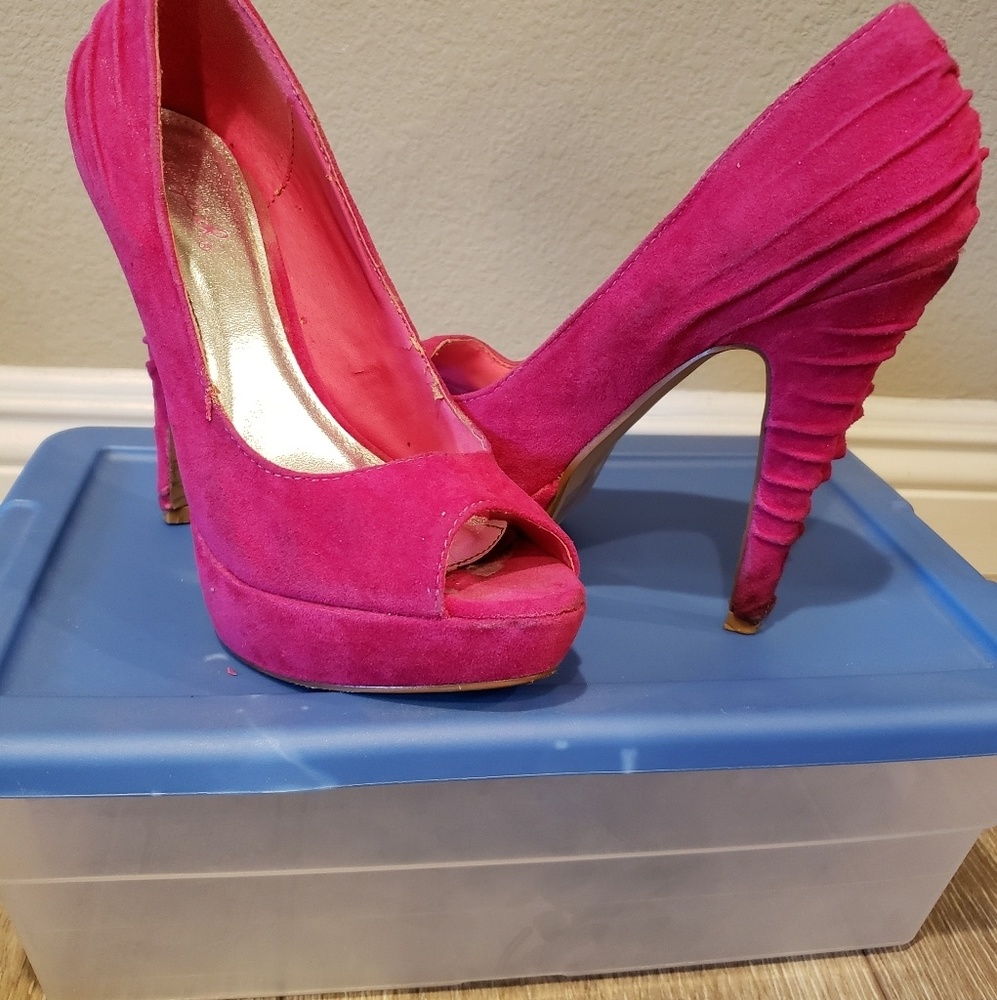 Peep toe heels